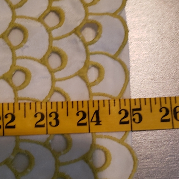 Ann Taylor Circular Embroidered Eyelet Shell - Picture 10 of 13